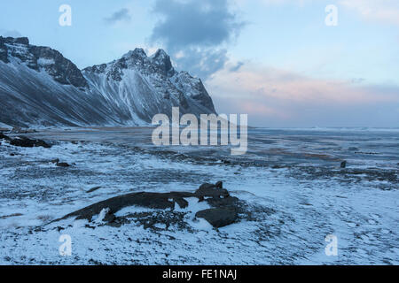 Mount Vestrahorn, Stokknes, Island Stockfoto