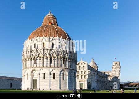 Baptisterium, Dom Santa Maria Assunta und schiefen Turm von Pisa, Toskana, Italien Stockfoto