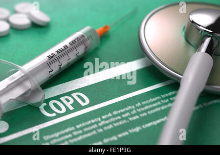 COPD. Medizinisches Konzept auf grünem Hintergrund. Stockfoto