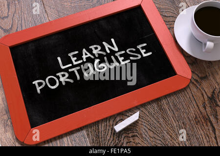 Lernen Sie portugiesische Konzept Hand auf Tafel gezeichnet. Stockfoto