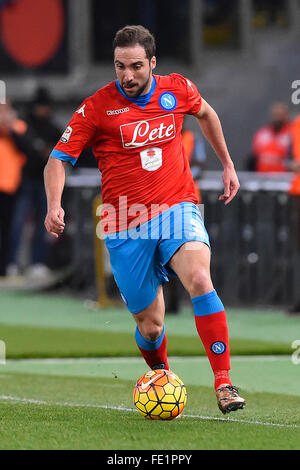 Rom, Italien. 3. Februar 2016. Gonzalo Higuaín Napoli Aktion während des Spiels die Serie A TIM match zwischen SS Lazio Rom und SSC Napoli im Stadio Olimpico am Februar 03, 20156 in Rom, Italien: Marco Iorio/Alamy Live-Nachrichten Stockfoto