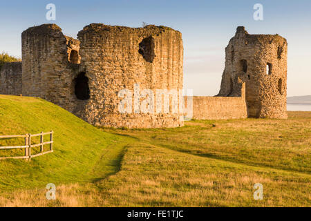 Flint Castle in Flint, Flintshire, North Wales, wurde von Edward i. erbaut während seiner Invasion von Wales im Jahre 1277 Stockfoto