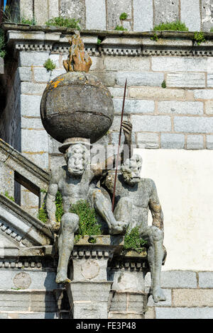 Kirche Da Graca, Steinstatue, Os Meninos unterstützen die Erdkugel, Evora, Alentejo, Portugal, Europa Stockfoto