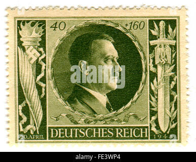 Eine Briefmarke gedruckt in Deutschland zeigt Bild von Adolf Hitler (20. April 1889 - 30. April 1945). Stockfoto