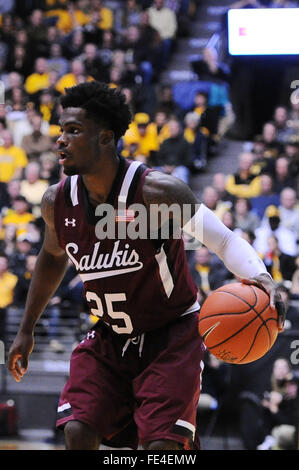 Wichita, Kansas, USA. 3. Februar 2016. Southern Illinois Salukis Guard Anthony Beane (25) erzielte 20 Punkte im Schadenfall 76-55 WSU während der NCAA Basketball-Spiel zwischen der Southern Illinois Salukis und die Wichita State Shockers in Charles Koch Arena in Wichita, Kansas. Kendall Shaw/CSM/Alamy Live-Nachrichten Stockfoto