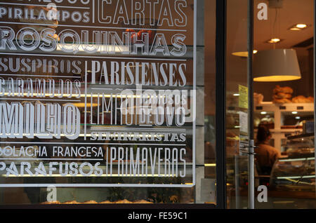 Bäckerei-Fenster in Porto Stockfoto