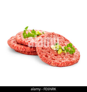 Vier frische Hamburger Scheiben auf weiß isoliert, Nahaufnahme Stockfoto