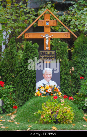 Grab von Boris Nikolayevich Yeltsin, der erste Präsident der Russischen Föderation, in Nowodewitschi-Friedhof, Moskau, Russland Stockfoto