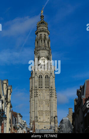 Das Rathaus an der Stelle der Helden im französischen Arras Stockfoto