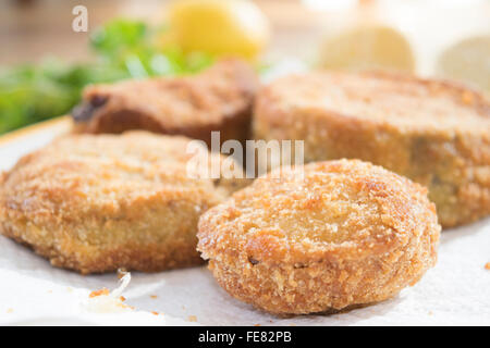 gebratene und misshandelte Mozzarella Mozzarella in Carrozza genannt Stockfoto