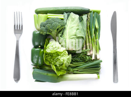 Frisches grünes Gemüse Miniatur zusammen verpackt als Mahlzeit Stockfoto