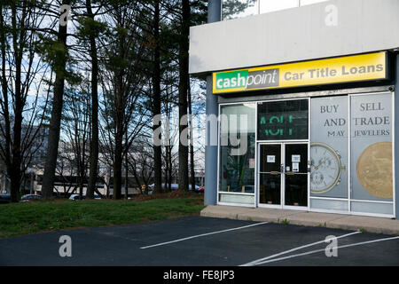 Ein Logo Zeichen außerhalb einer CashPoint Auto Titel Darlehen Büros in Tysons, Virginia am 1. Januar 2016. Stockfoto