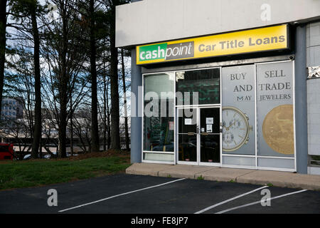 Ein Logo Zeichen außerhalb einer CashPoint Auto Titel Darlehen Büros in Tysons, Virginia am 1. Januar 2016. Stockfoto