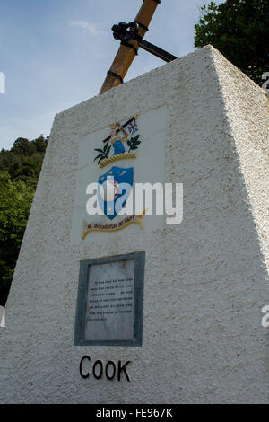 Neuseeland, Marlborough Sounds, Queen Charlotte Sound, Ship Cove. Captain Cook-Denkmal. Stockfoto