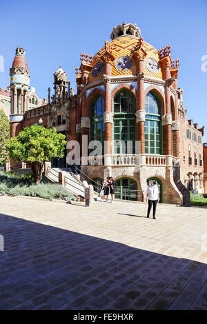 Detaillierte modernistische Architektur machte ich mich auf dem Gelände des Hospital De La Santa Creu Sant Pau in Barcelona, Spanien. Stockfoto