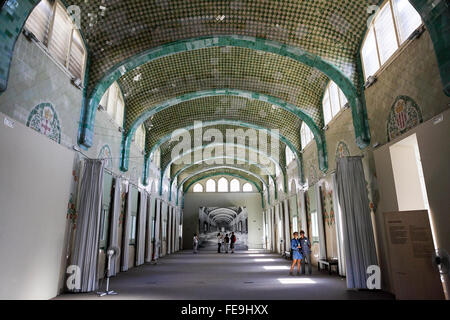 Detaillierte modernistische Architektur machte ich mich auf dem Gelände des Hospital De La Santa Creu Sant Pau in Barcelona, Spanien. Stockfoto