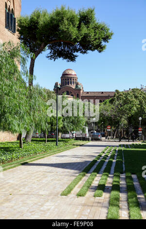 Detaillierte modernistische Architektur machte ich mich auf dem Gelände des Hospital De La Santa Creu Sant Pau in Barcelona, Spanien. Stockfoto