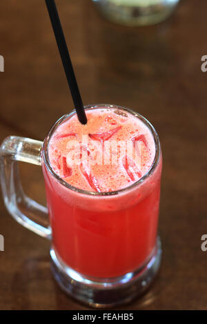 Frisch gepresster Wassermelonensaft Stockfoto