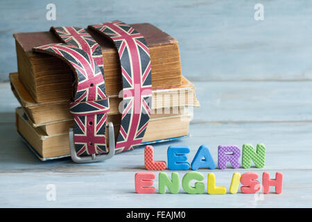 Lernen Sie Englisch Bildungskonzept mit Bücher und Briefe Konzept Stockfoto
