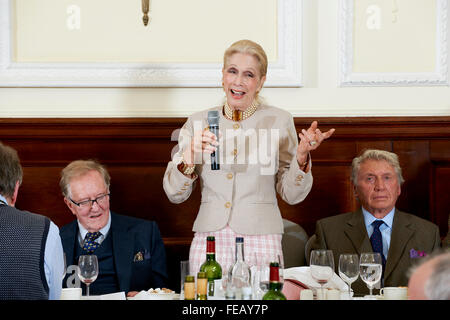 Lady Colin Campbell in der Oldie des Jahres Awards 2016 Stockfoto