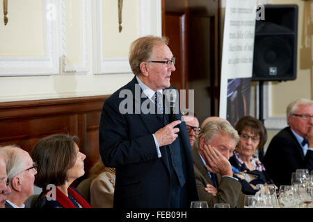 Robert Hardy bei der Oldie des Jahres Awards 2016 Stockfoto