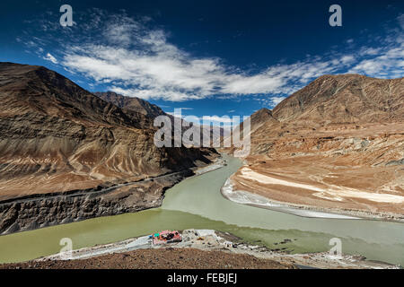 Zusammenfluss von Indus und Flüsse Zanskar, Ladakh Stockfoto