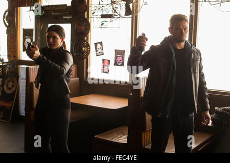 EXTRAKTION (2015) GINA CARANO, KELLAN LUTZ STEVEN C. MILLER (DIR) MOVIESTORE COLLECTION LTD Stockfoto