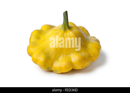 Frische gelbe Patty pan Squash auf weißem Hintergrund Stockfoto