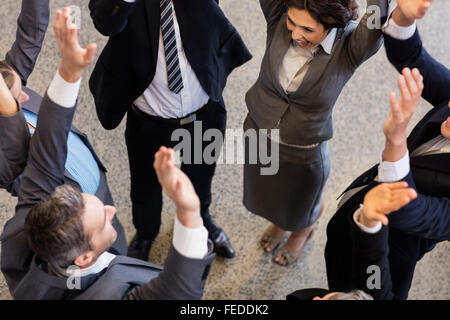Business-Team setzen ihre Hände zusammen Stockfoto