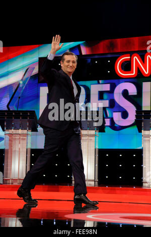 LAS VEGAS, NV, 15. Dezember 2015, Senator Ted Cruz, ein Republikaner aus Texas und 2016 Präsidentschaftskandidat, Spaziergänge und Wellen auf der Bühne zu Beginn der Debatte der republikanischen Präsidentschaftskandidaten im Venetian. Stockfoto