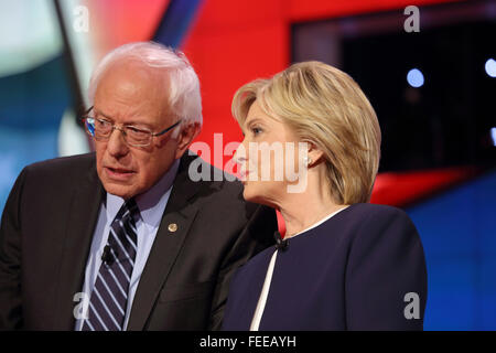 LAS VEGAS, NV - 13. Oktober 2015: CNN demokratische Präsidentendebatte verfügt über Kandidaten Senator Bernie Sanders, Hillary Clinton im Wynn Las Vegas. Stockfoto