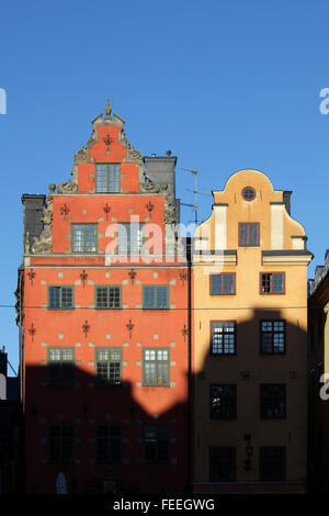 Gebäude Nr. 18 und 22 Stortorget Platz, Gamla Stan, Stockholm, Schweden Stockfoto