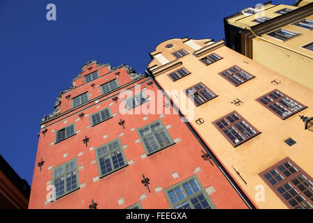 Gebäude Nr. 18 und 22 Stortorget Platz, Gamla Stan, Stockholm, Schweden Stockfoto