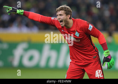 Mönchengladbach, Deutschland. 5. Februar 2016. Fußball Bandesliga, Borussia Moenchengladbach Vs SV Werder Bremen, 5. Februar 2016, Mönchengladbach, Deutschland: Torhüter Felix Wiedwald (Bremen). Bildnachweis: Jürgen Schwarz/Alamy Live-Nachrichten Stockfoto