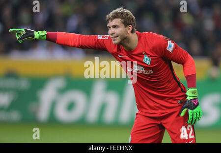 Mönchengladbach, Deutschland. 5. Februar 2016. Fußball Bandesliga, Borussia Moenchengladbach Vs SV Werder Bremen, 5. Februar 2016, Mönchengladbach, Deutschland: Torhüter Felix Wiedwald (Bremen). Bildnachweis: Jürgen Schwarz/Alamy Live-Nachrichten Stockfoto