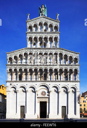 Lucca Wahrzeichen, San Michele in Foro mittelalterlichen Kirche. Toskana, Italien. Stockfoto