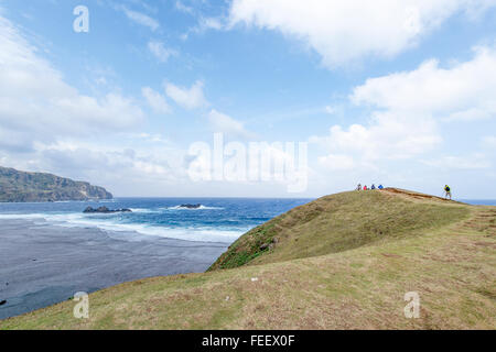 Die Schönheit der Felsformationen und Ozean bei Alapad oder Alepad Punkt in Batanes Insel, Philippinen. Stockfoto