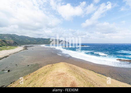 Die Schönheit der Felsformationen und Ozean bei Alapad oder Alepad Punkt in Batanes Insel, Philippinen. Stockfoto