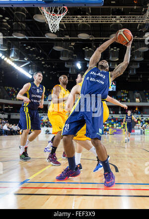 London, UK. 5. Februar 2016. Haie mit dem Ball. London-Löwen besiegen Sheffield Haifische 90-84 an Kupfer-Box Arena, Queen Elizabeth Olympic Park, London. Copyright Carol Moir/Alamy Live News. Stockfoto