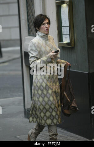 Texas-Sängerin Sharleen Spiteri hat Mittagessen im Ivy und geht einkaufen, 6 Bilder (Kredit Bild © Jack Ludlam) Stockfoto