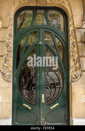 Tür, Urbieta Kalea, San Sebastian, Donostia, spanische Architektur Stockfoto