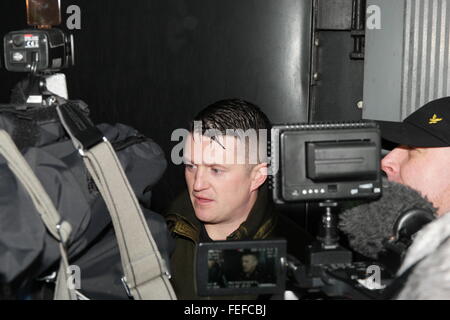 Pegida-Kundgebung am internationalen Bahnhof Birmingham, Birmingham, England am 6. Februar 2016 Stockfoto