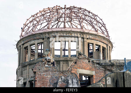 Nahaufnahme des Hiroshima Peace Memorial im Friedenspark, Japan. Stockfoto