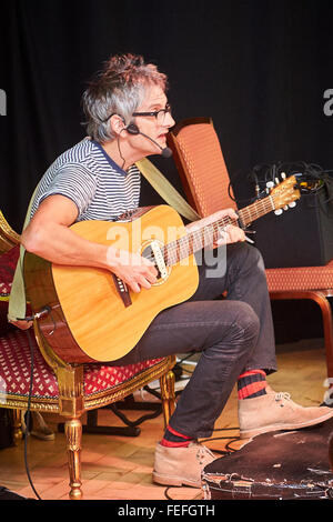 Ehemalige Candyskins-Frontmann Nick Cope singt einige seiner Kinderlieder im Geschichte Museum in Oxford Stockfoto