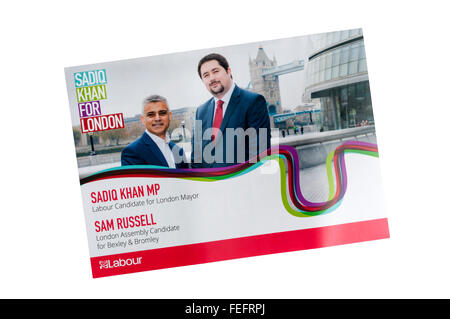 Labour Party-Merkblatt für London Versammlung Wahl im Jahr 2016, Sadiq Khan für Bürgermeister und Sam Russell als ein Ratsmitglied zu fördern. Stockfoto