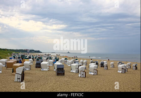 Mit Kapuze Strandkörbe an der Ostsee in Heringsdorf, Mecklenburg-Vorpommern Zustand, Deutschland Stockfoto