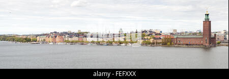 Rathaus von Stockholm und der Esplanade "Norr Mälarstrand" Stockfoto