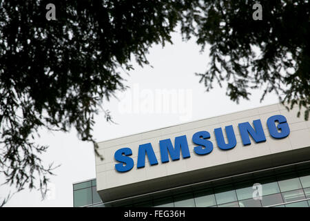 Ein Logo Zeichen außerhalb einer Einrichtung von Samsung in Sunnyvale, Kalifornien am 24. Januar 2016 besetzt. Stockfoto