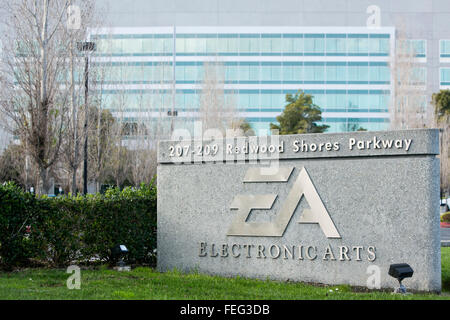 Ein Logo-Zeichen außerhalb der Hauptsitz von Electronic Arts in Redwood City, Kalifornien am 24. Januar 2016 Stockfoto