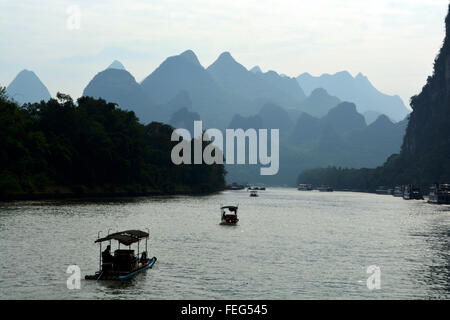 Boote auf dem Li-Fluss Stockfoto